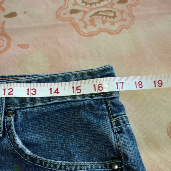 Distressed Hand Painted Shorts Faithful Love Bird - Picture 5 of 5